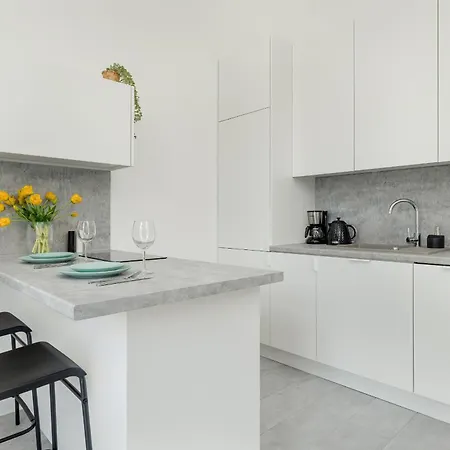 Апартаменты Comfortable Studio With Parking In By Renters