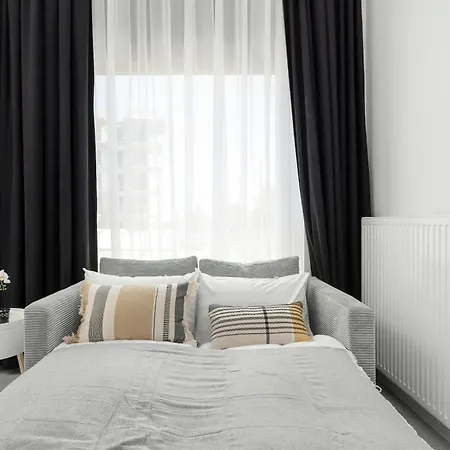 Comfortable Studio With Parking In By Renters Апартаменты